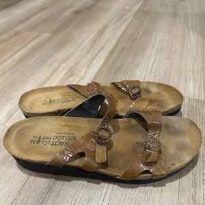 Naot  sandals good condition sz 9